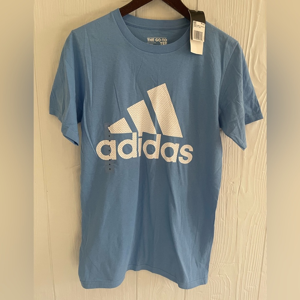 Adidas NWT Women’s Blue T-shirt Small